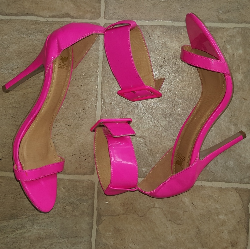 Shiekh fuchsia ankle strapped heels